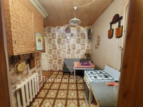 3-к квартира, 1/2 эт., 50м²