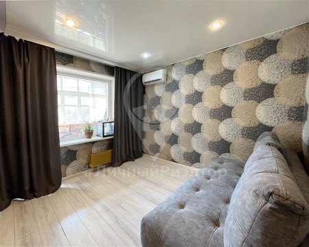 2-к квартира, 1/5 эт., 42м²
