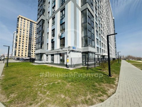 4-к квартира, 1/18 эт., 84м²