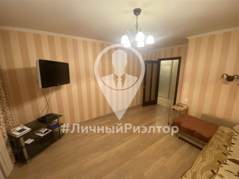 1-к квартира, 3/15 эт., 45м²