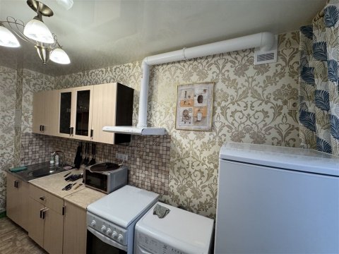 2-к квартира, 10/10 эт., 62м²